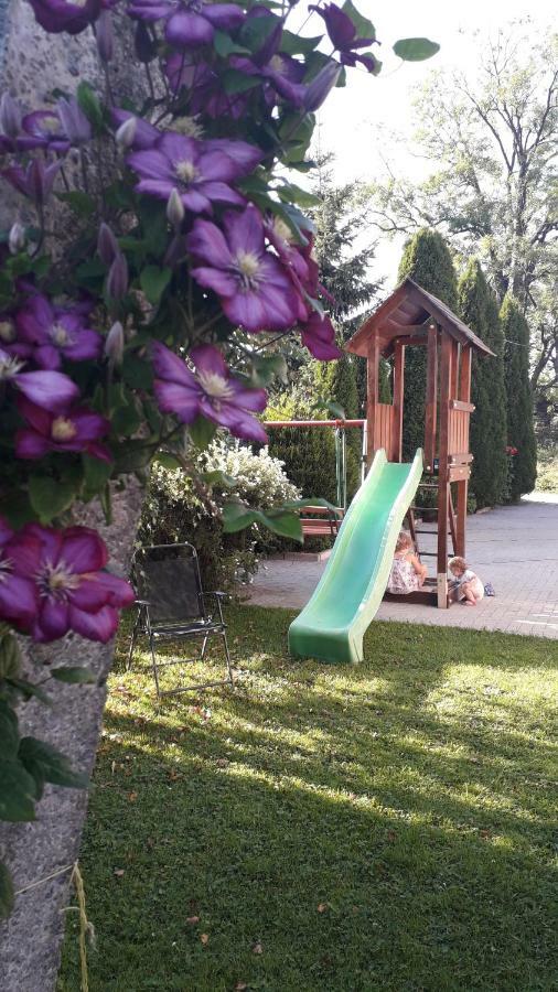 Pokoje Goscinne Pod Jaworem - Obok Pieknego Szlaku Wzdluz Rzeki Bialka, 1Km Do Stokow Kotelnica エクステリア 写真